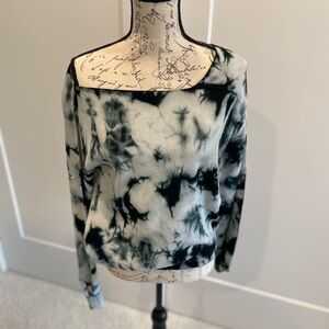 Lineanddot Women's Tie-Dye Long Sleeve Off Shoulder Top Size S.